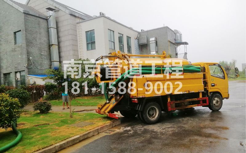 246小区化粪池清理