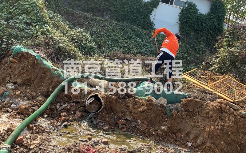 263工地化粪池清理
