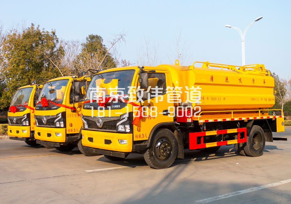 369多利卡吸污车